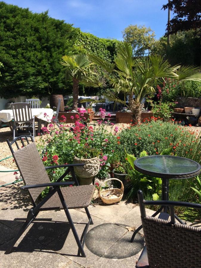 Guest Suite At 31 Little England Milborne Saint Andrew Buitenkant foto